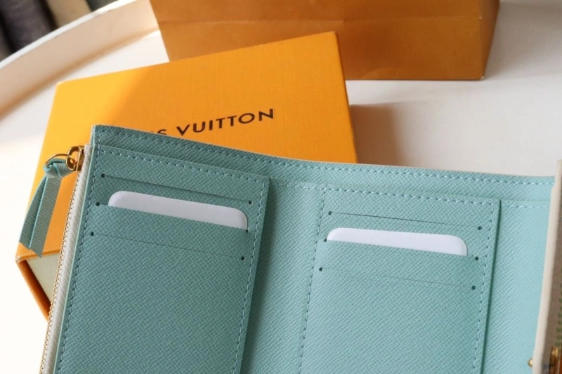 Cozy LX Wallets 15936