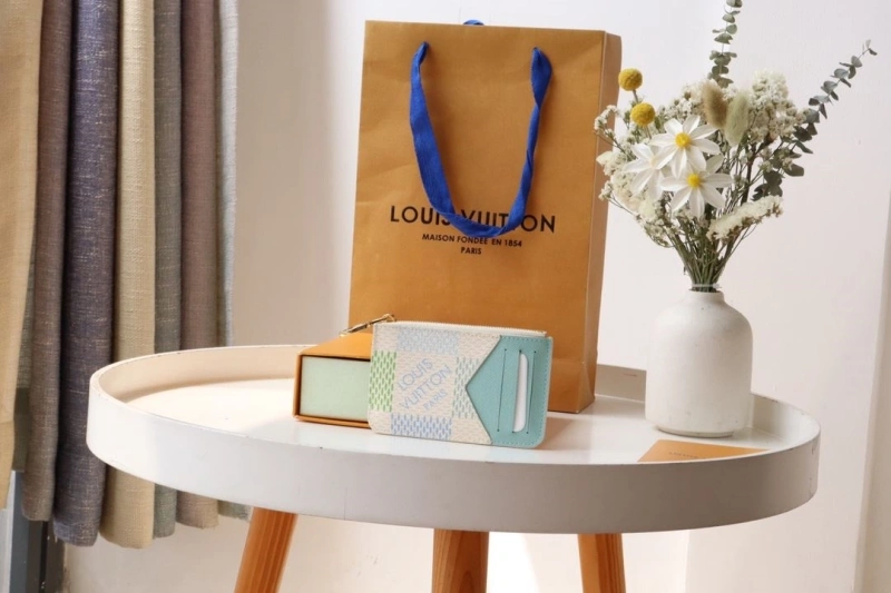 Trendy LX Wallets 15942