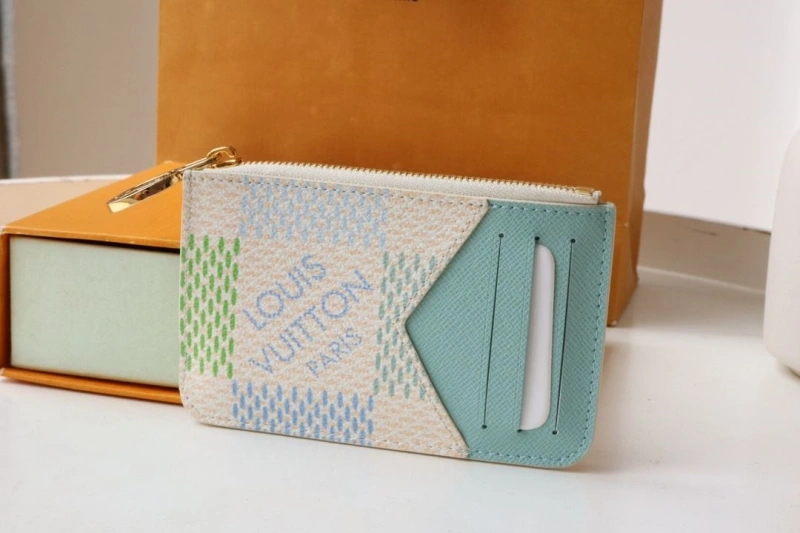Trendy LX Wallets 15942