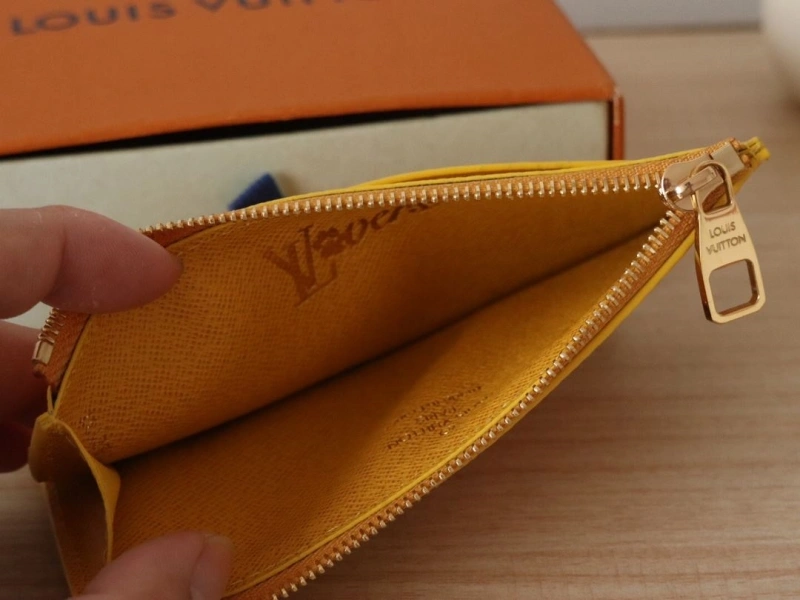 Unique LX Wallets 15912