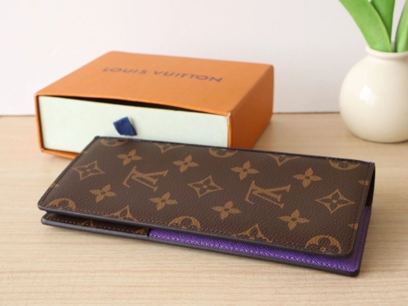 Efficient LX Wallets 15910