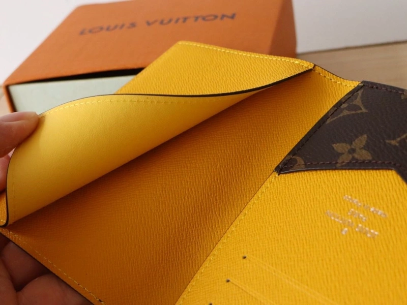 LX Wallets Lightweight 15907