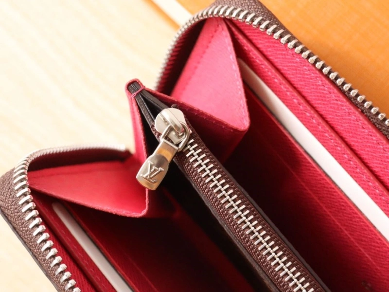 LX Wallets Refined 15893