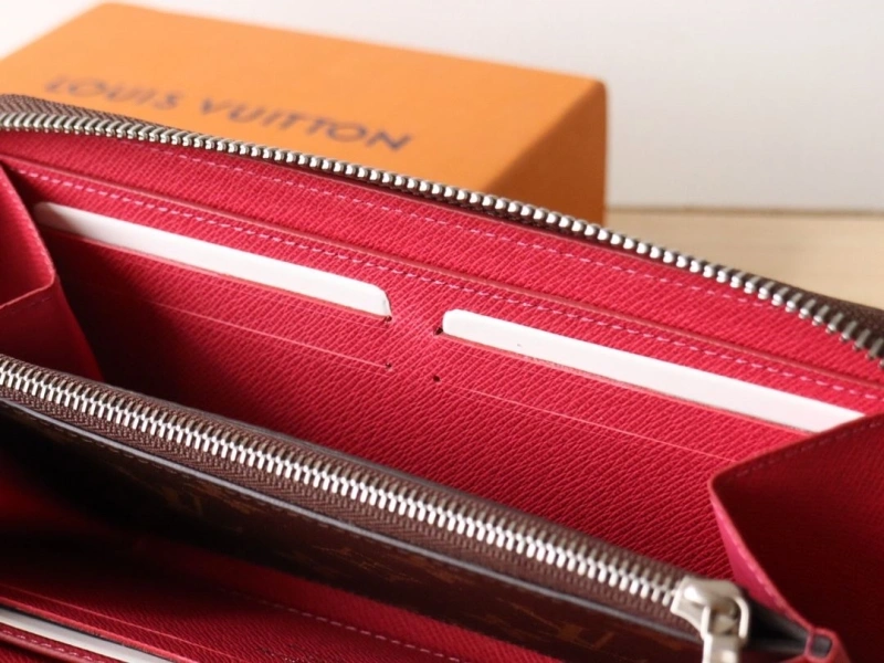 LX Wallets Refined 15893