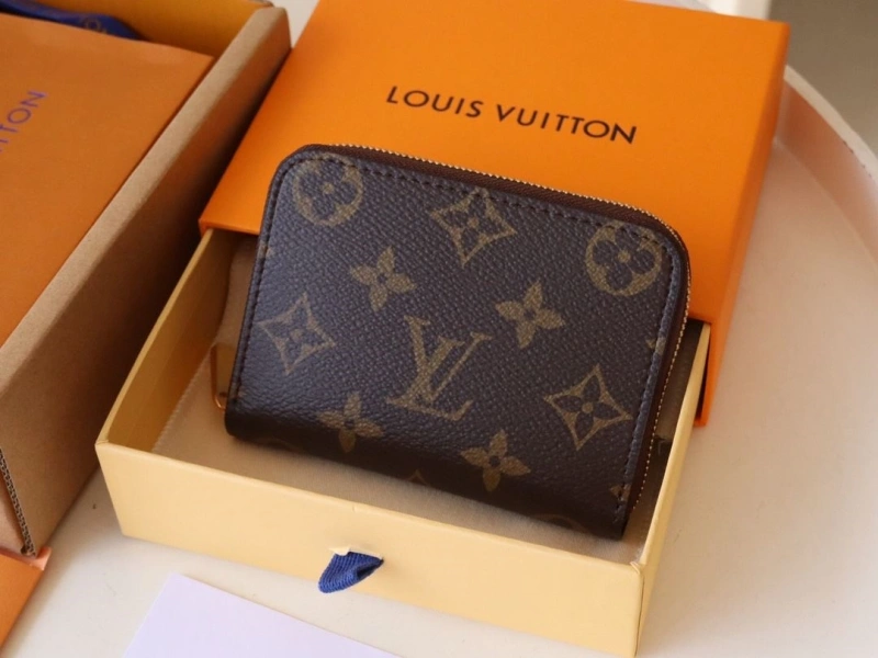 Sophisticated LX Wallets 15892