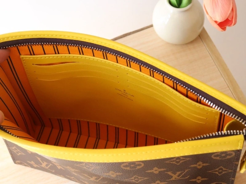 LX Clutch Bags Flexible 16065