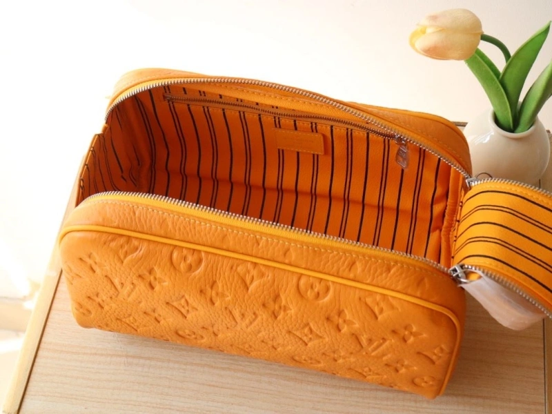 LX Cosmetic Bags Vibrant 16035