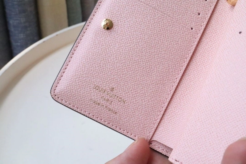 Trendy LX Wallets 15883