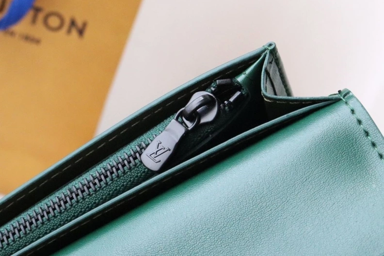 Vibrant LX Wallets 12427