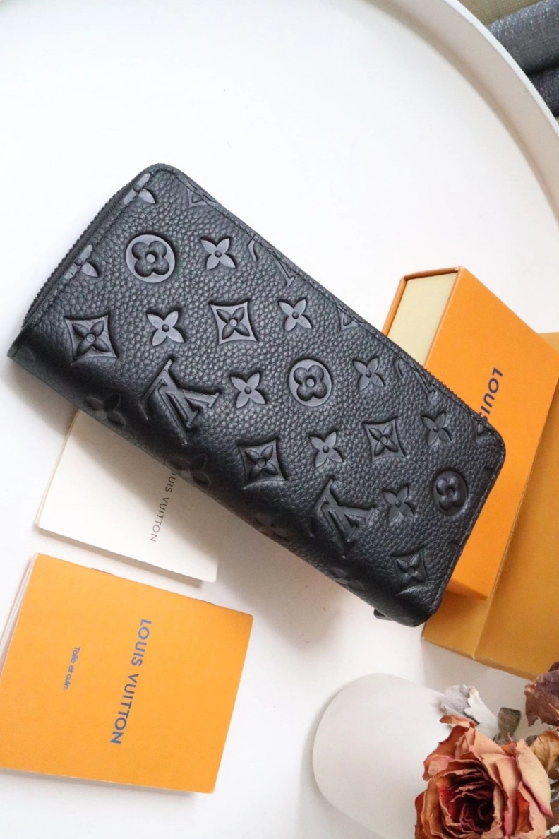 Soft LX Wallets 12327