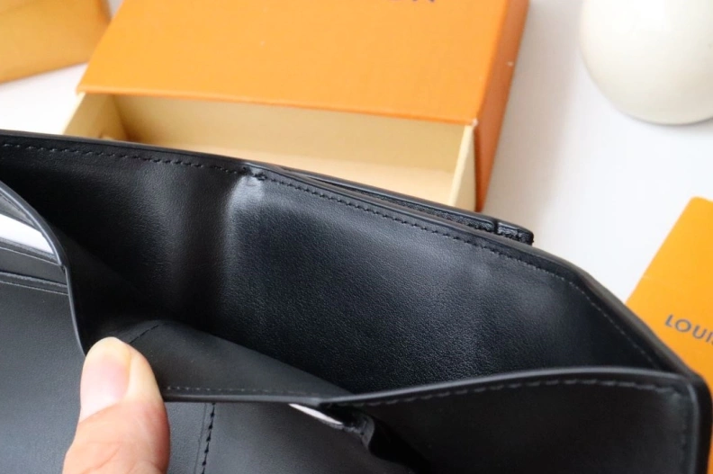 LX Wallets Functional 12299