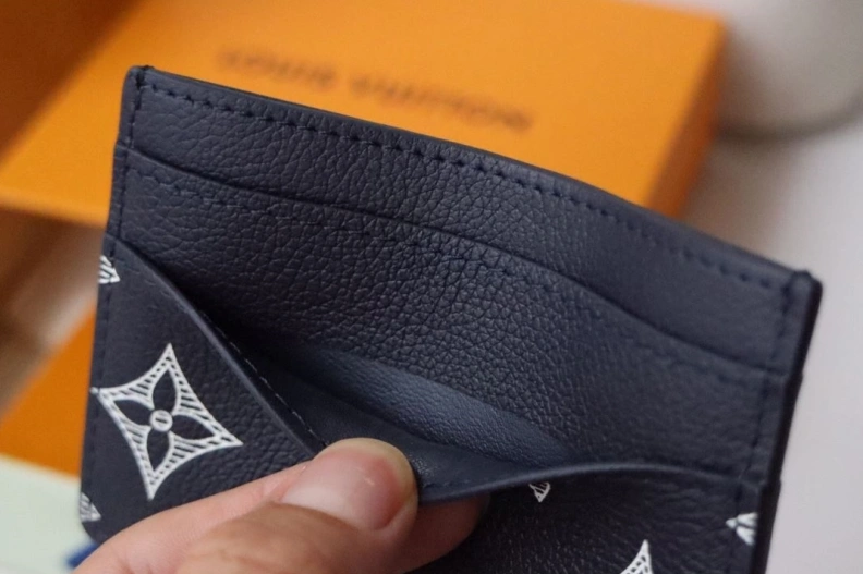 LX Wallets Resilient 12297
