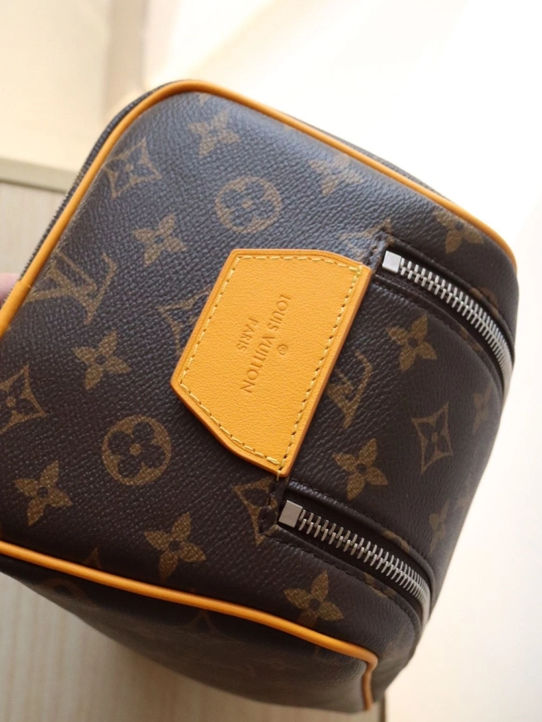LX Cosmetic Bags Sleek 12340