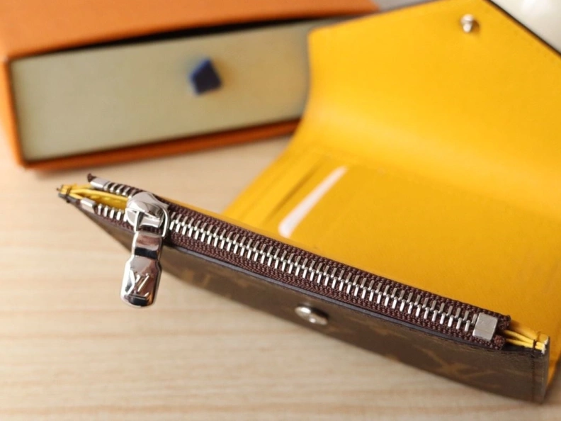 HighQuality LX Wallets 12305