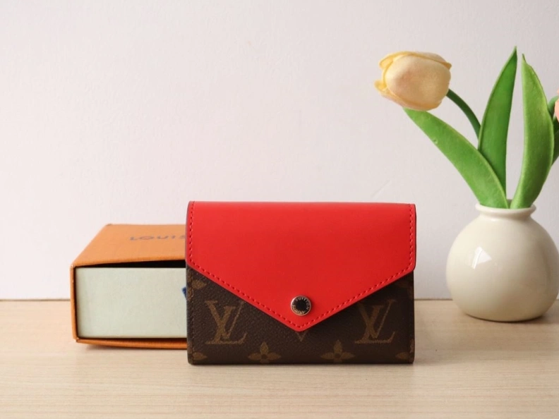 Lightweight LX Wallets 12301