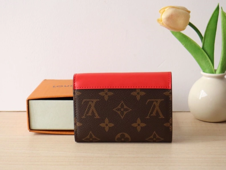 Lightweight LX Wallets 12301