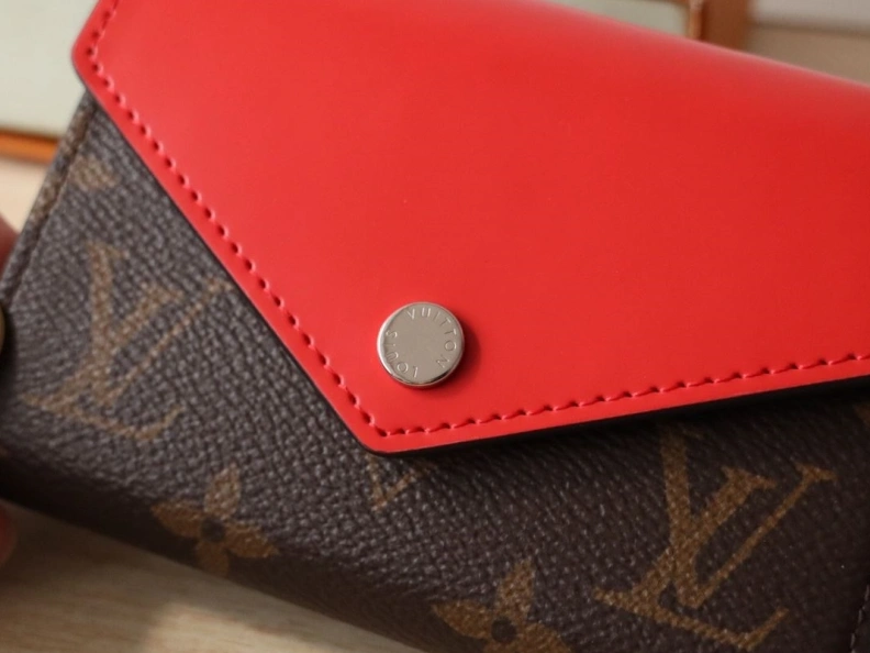 Lightweight LX Wallets 12301