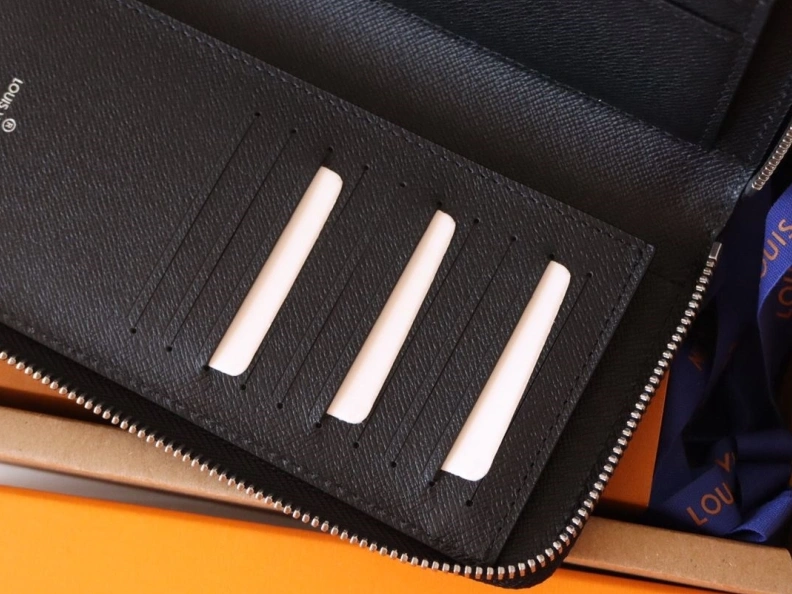LX Wallets Resilient 12303