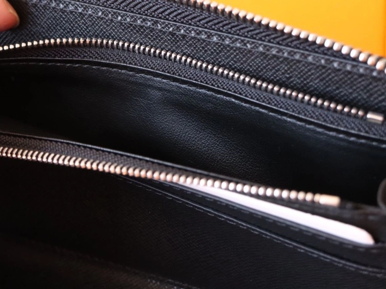 LX Wallets Resilient 12303