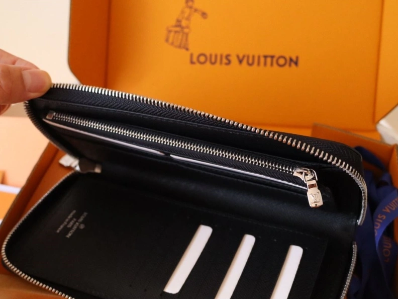 Compact LX Wallets 12302