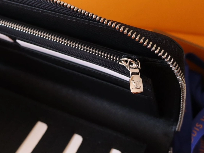 Compact LX Wallets 12302