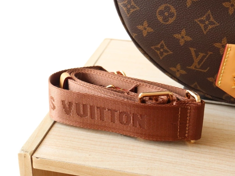 LX Clutch Bags Resilient 12392