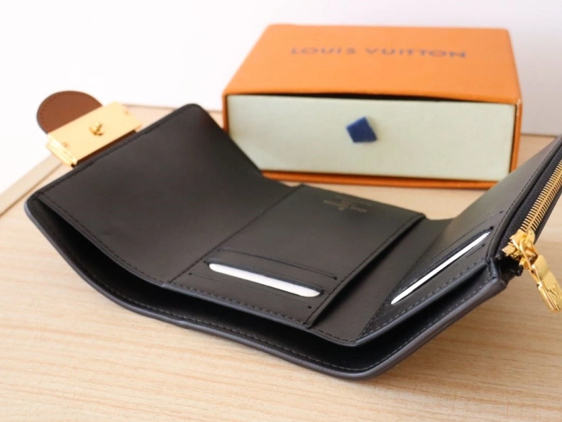 Popular LX Wallets 12262