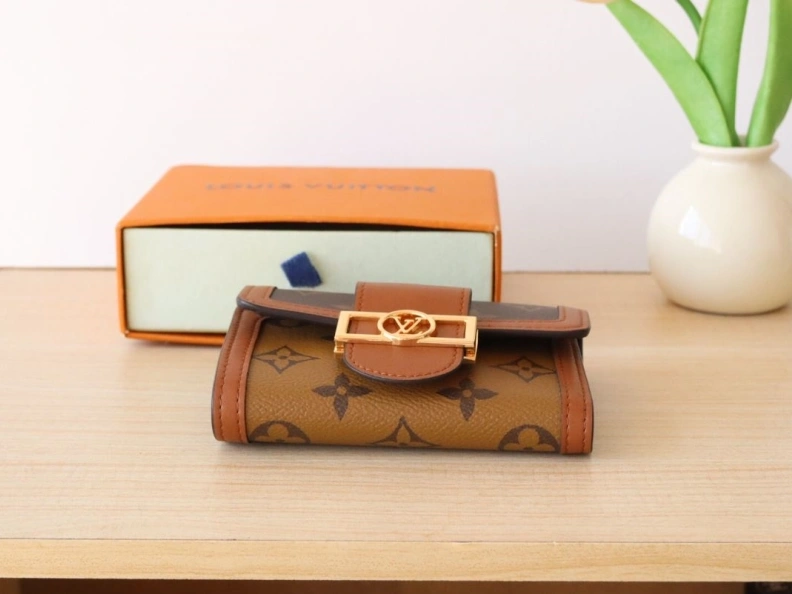 Popular LX Wallets 12262