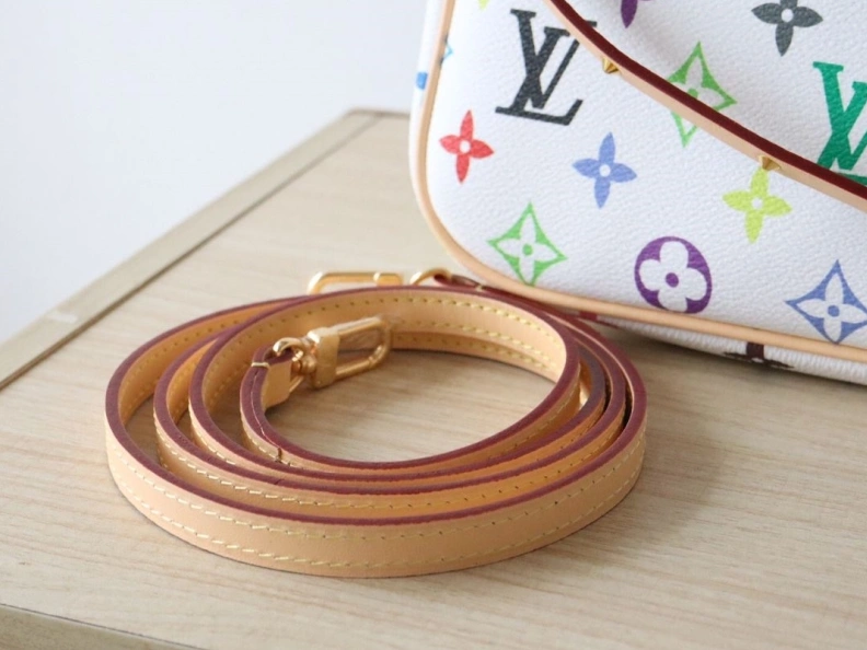 LX Clutch Bags Refined 12381