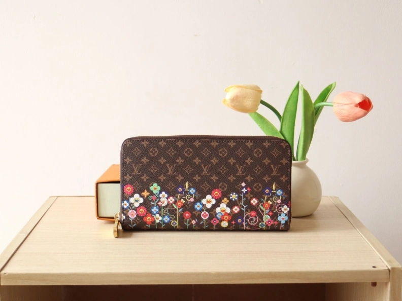 Practical LX Wallets 12240