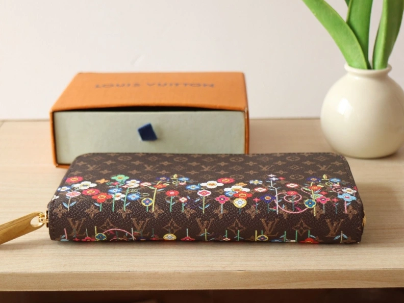 Practical LX Wallets 12240