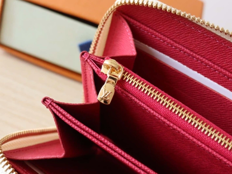EyeCatching LX Wallets 12248