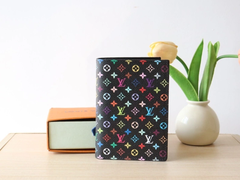 Sophisticated LX Wallets 12233