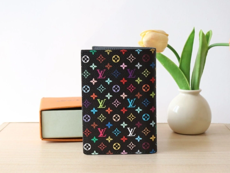 Sophisticated LX Wallets 12233