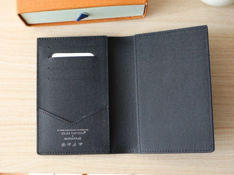 Sophisticated LX Wallets 12233