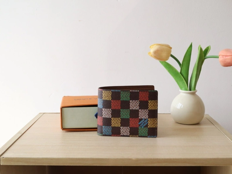 Sophisticated LX Wallets 12232