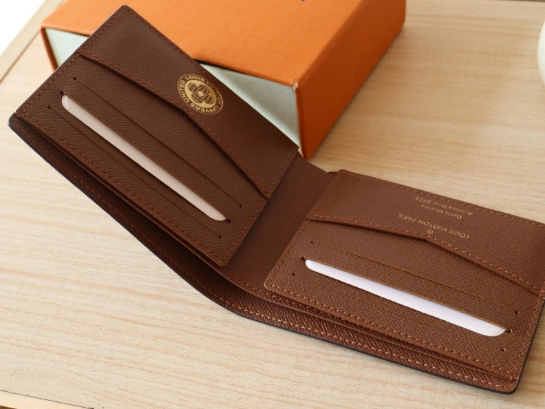 Sophisticated LX Wallets 12232