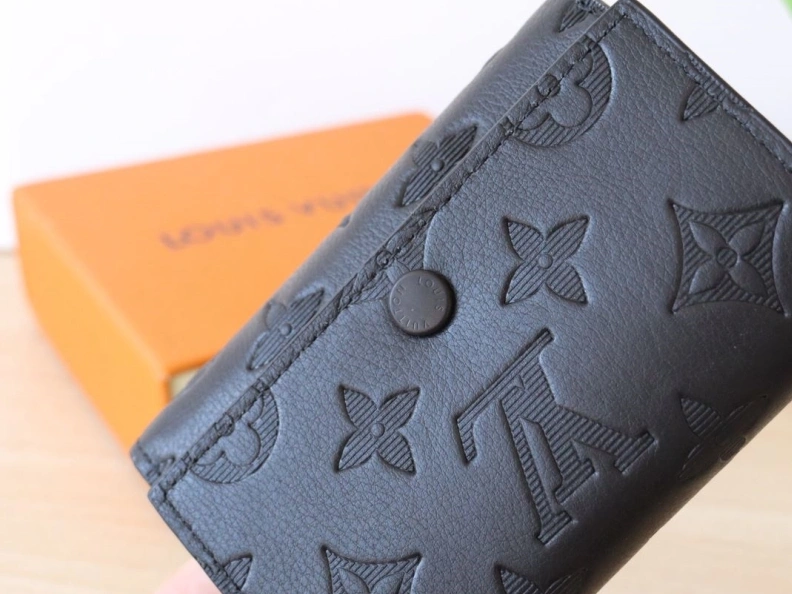 Breathable LX Wallets 12230
