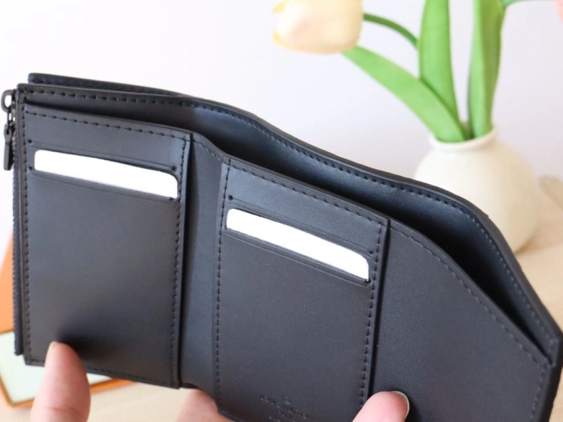 Breathable LX Wallets 12230
