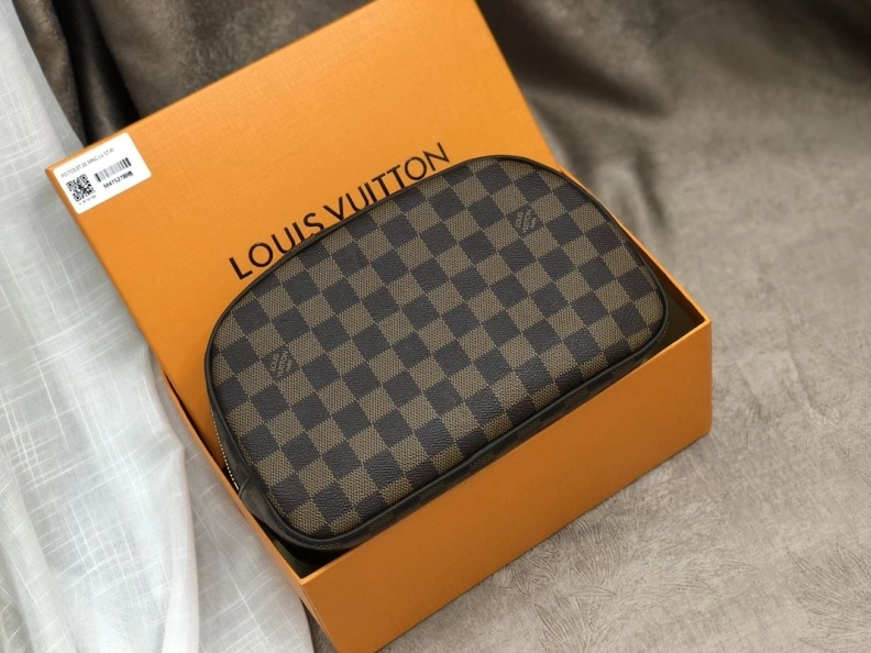 WellDesigned LX Clutch Bags 12362