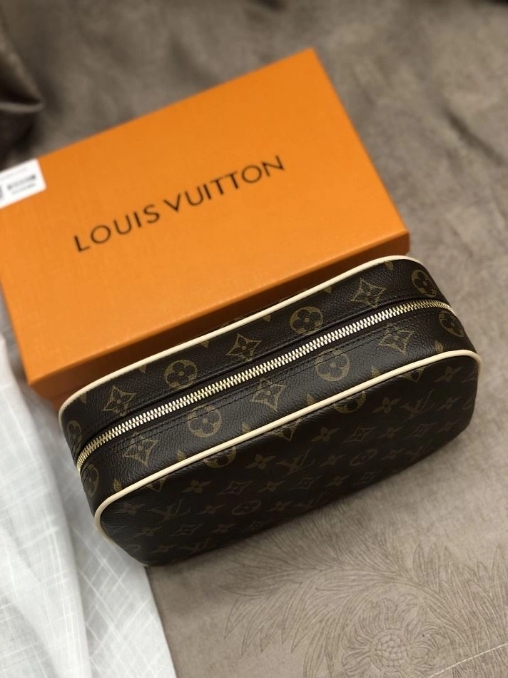 LX Clutch Bags Refined 12354