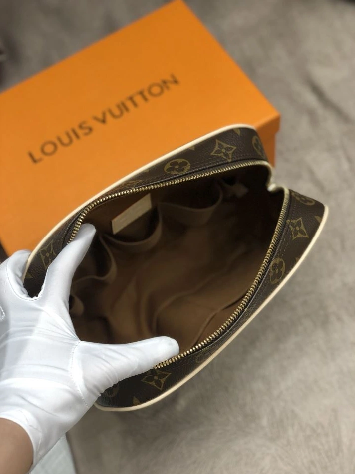 LX Clutch Bags Refined 12354