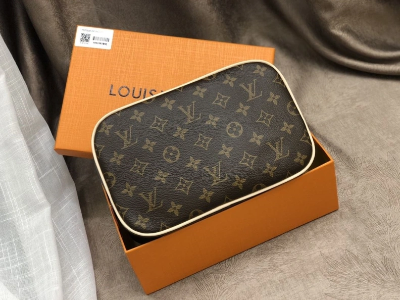 LX Clutch Bags Refined 12354