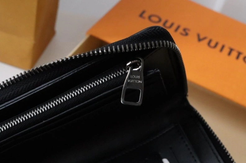 Trendsetting LX Wallets 12271