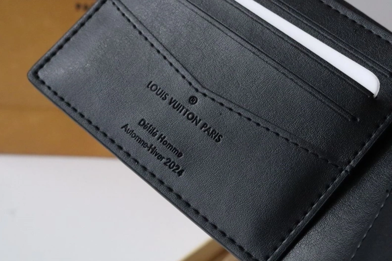 Classic LX Wallets 12289
