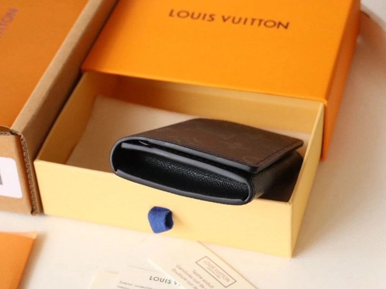 LX Wallets Functional 12203