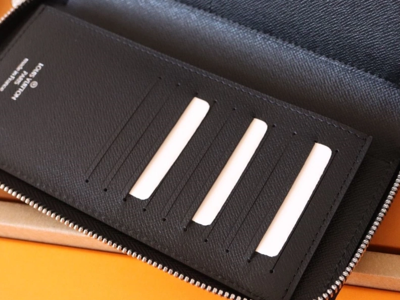 Affordable LX Wallets 12225