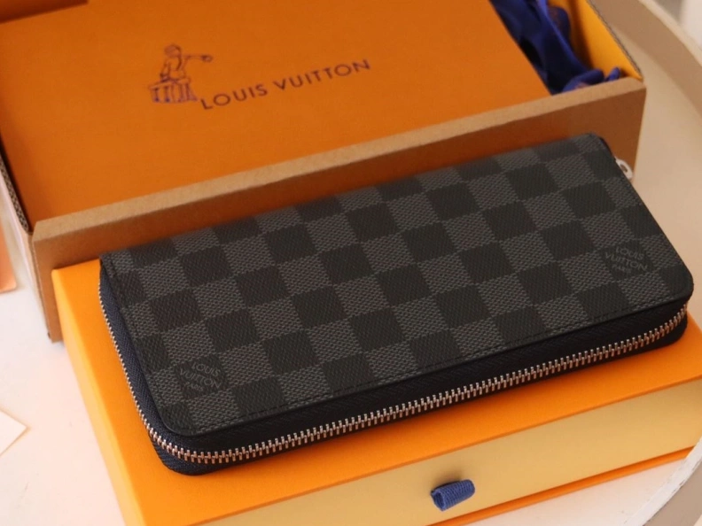 Affordable LX Wallets 12225