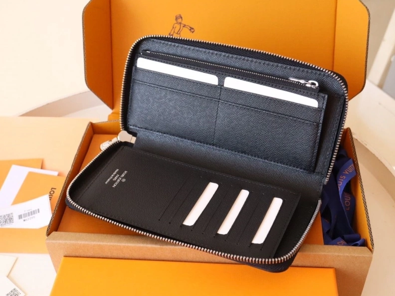 Affordable LX Wallets 12225
