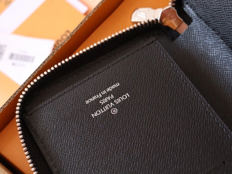 Affordable LX Wallets 12225